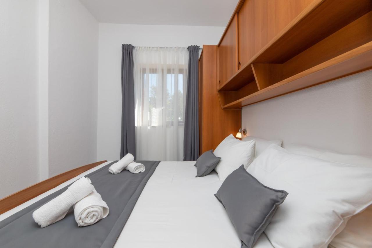 Apartments4You Supetar-The Best And Most Popular Apartments For Discovering The Island - Free Parking - 200 Meters From The Beach Екстер'єр фото