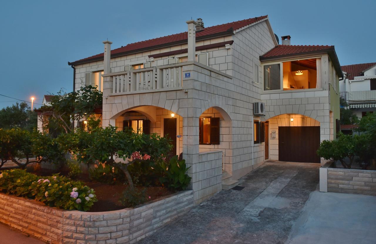 Apartments4You Supetar-The Best And Most Popular Apartments For Discovering The Island - Free Parking - 200 Meters From The Beach Екстер'єр фото